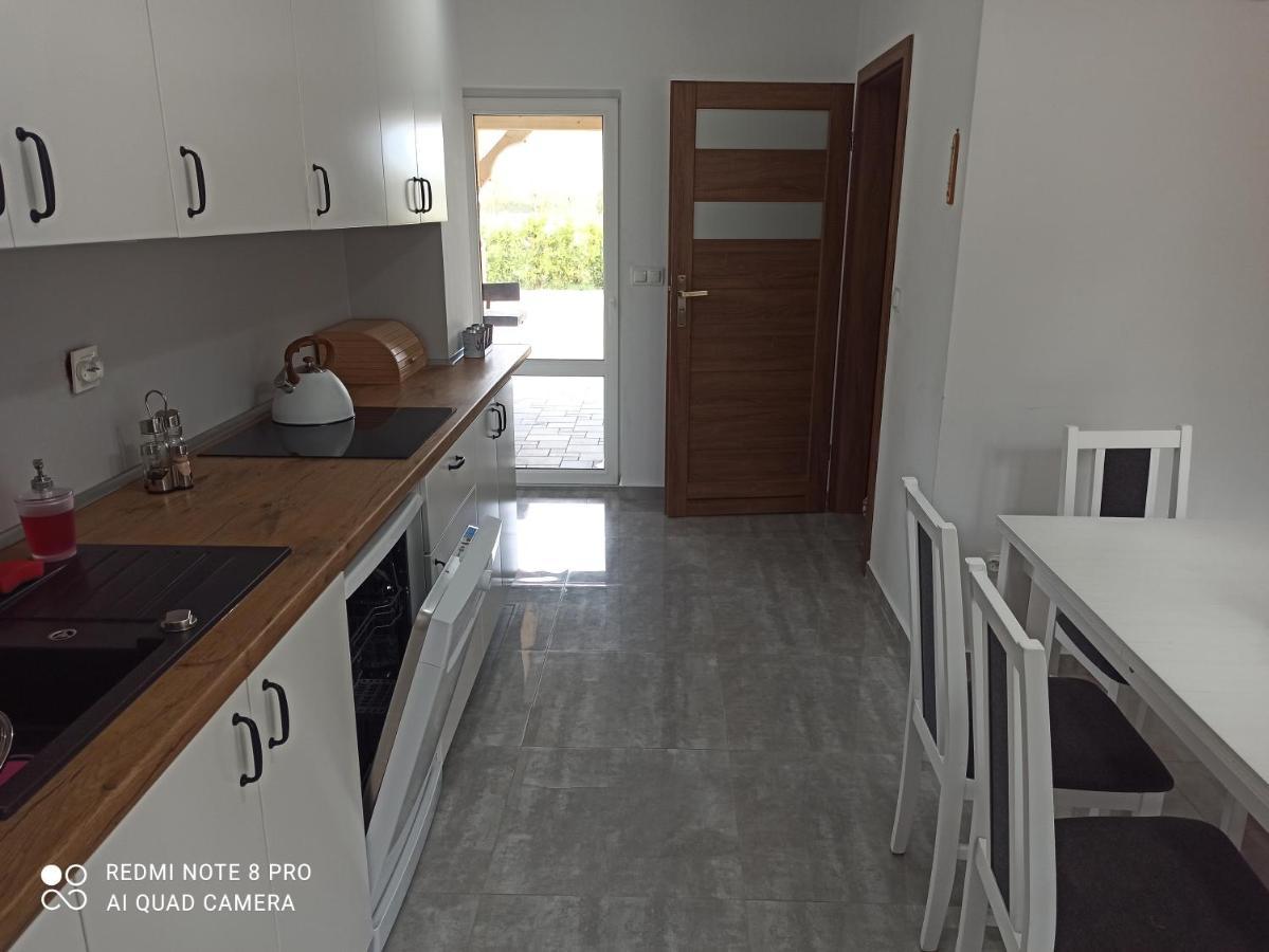 Апартаменты Apartameny Wiktoria I Nikola W Karwiku Пиш Экстерьер фото